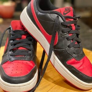 Nike tennis shoes